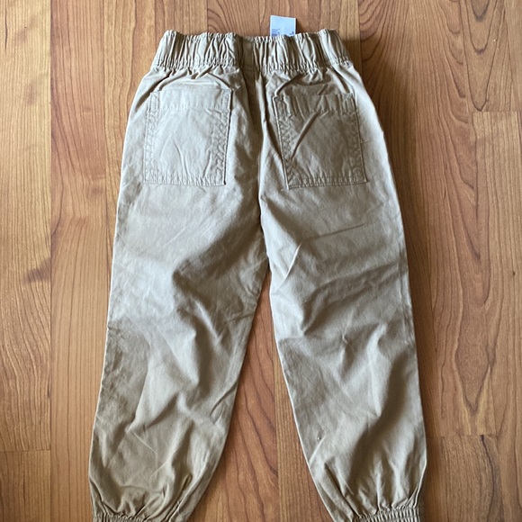 Size 5 Flax color uniform pants. Adjustable elastic waist with buttons. - Picture 4 of 5